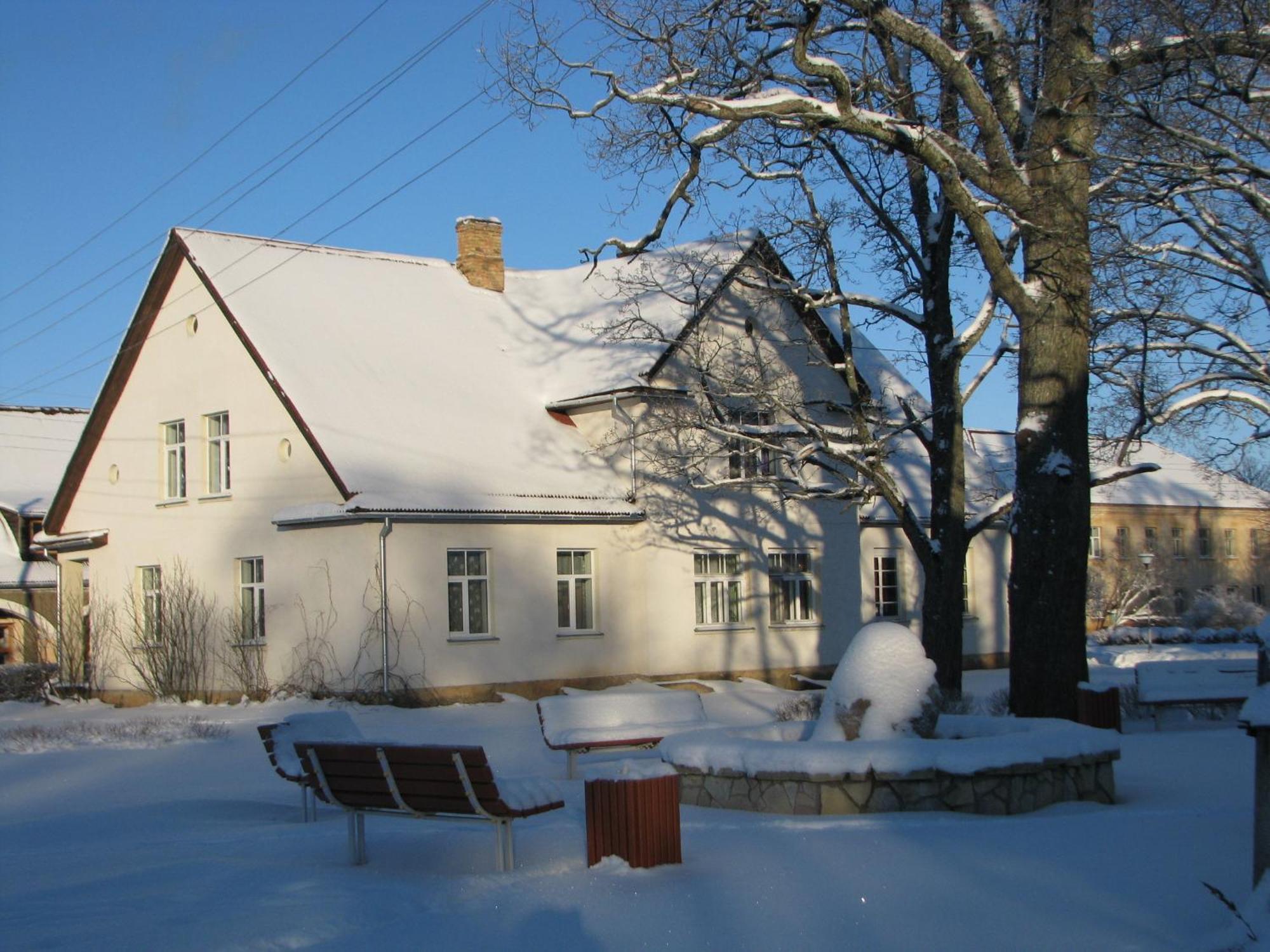 Kalna Ligzda Hotel Smiltene Exterior foto