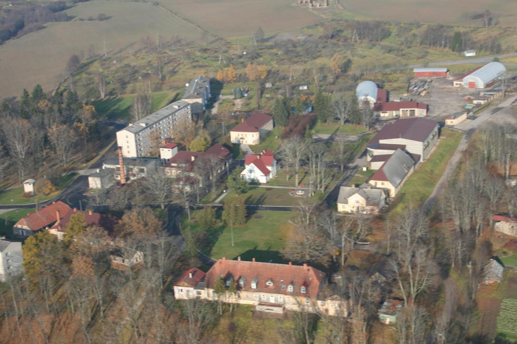 Kalna Ligzda Hotel Smiltene Exterior foto