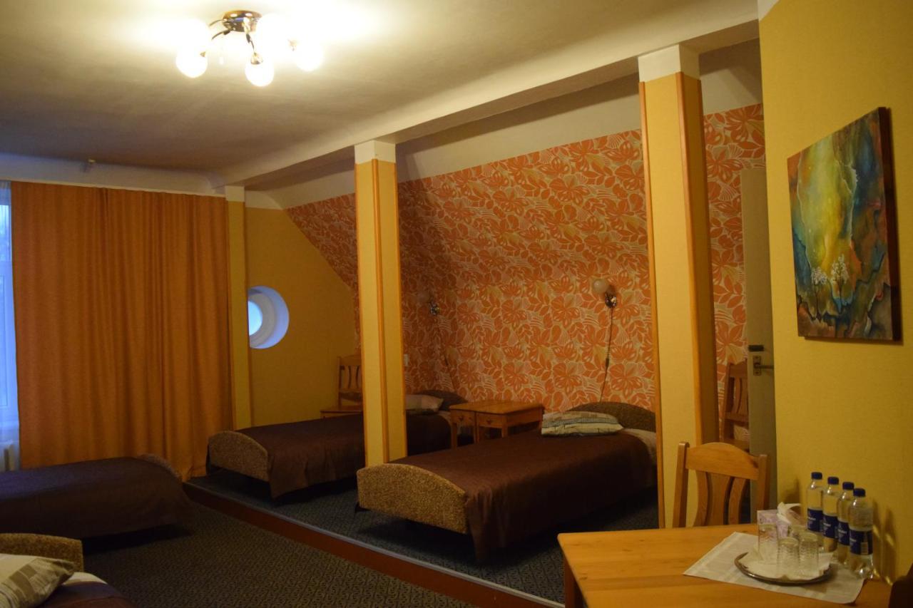 Kalna Ligzda Hotel Smiltene Exterior foto