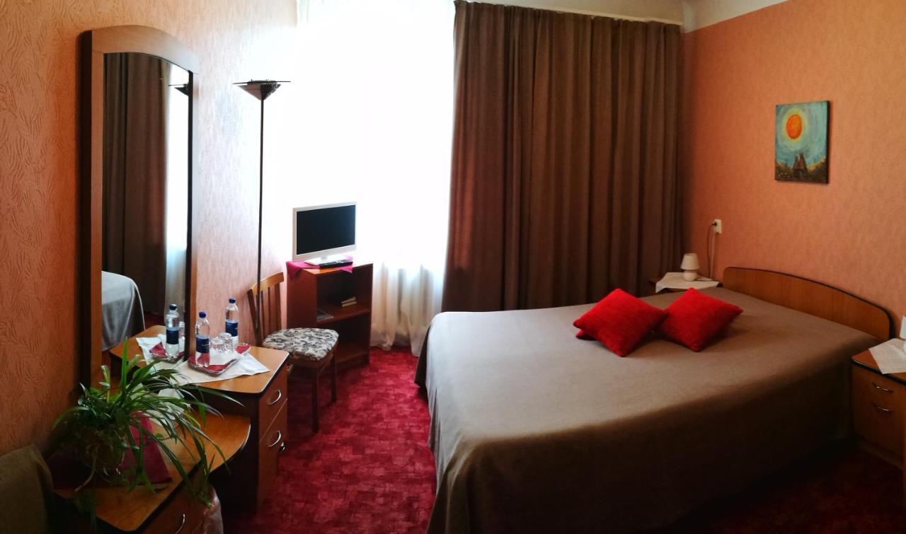 Kalna Ligzda Hotel Smiltene Exterior foto